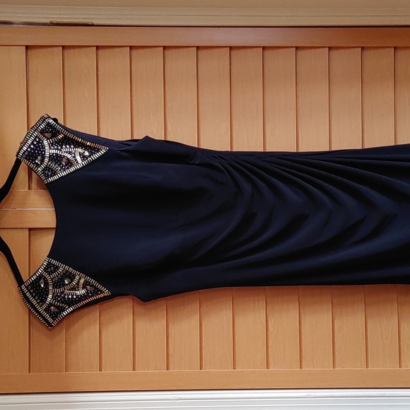 Xscape by Joanna Chen navy embellished shoulder long gown. Size 8. - Picture 5 of 9